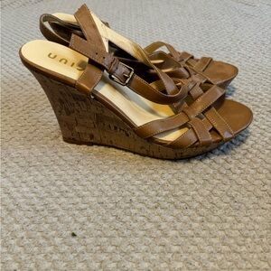 Unisa Women’s size 10 wedges great condition